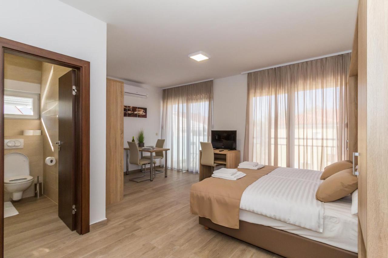Villa Astoria Biograd Na Moru Eksteriør billede