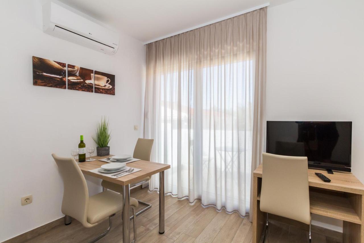 Villa Astoria Biograd Na Moru Eksteriør billede