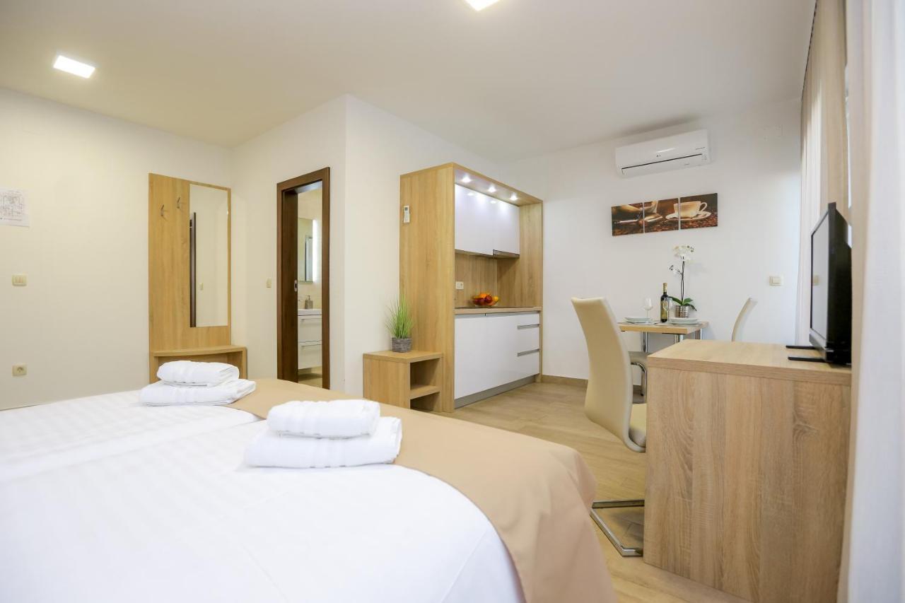 Villa Astoria Biograd Na Moru Eksteriør billede